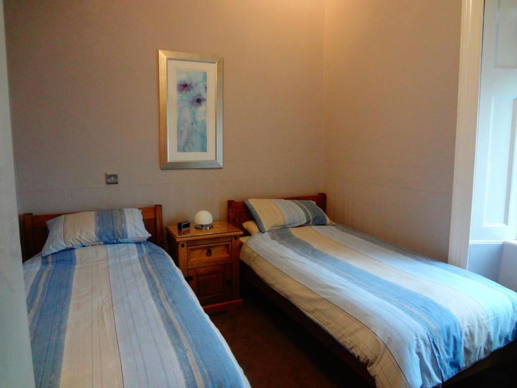 Macbeth Arms Bed & Breakfast Lumphanan Exterior photo