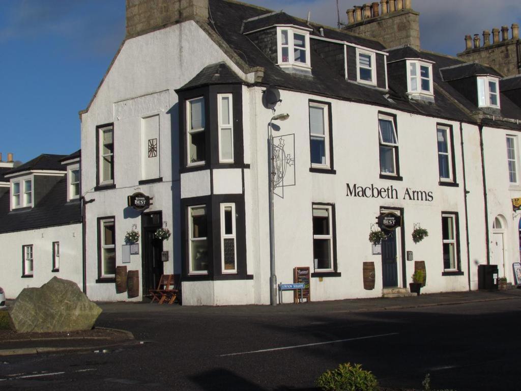 Macbeth Arms Bed & Breakfast Lumphanan Exterior photo